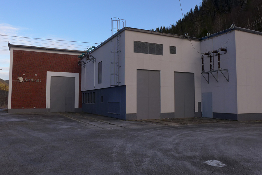 In front of Svorka power plant in the Surna Valley.